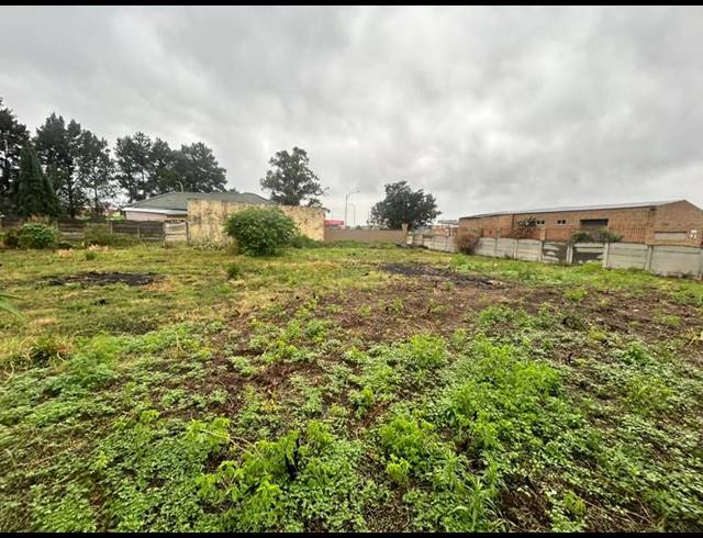 LAND FOR SALE IN POLLAK PARK